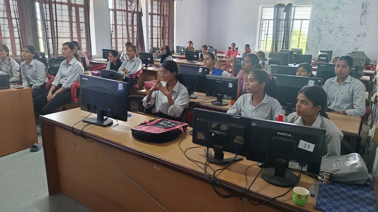 Girls pursuing RS CIT Training in college Computer Lab